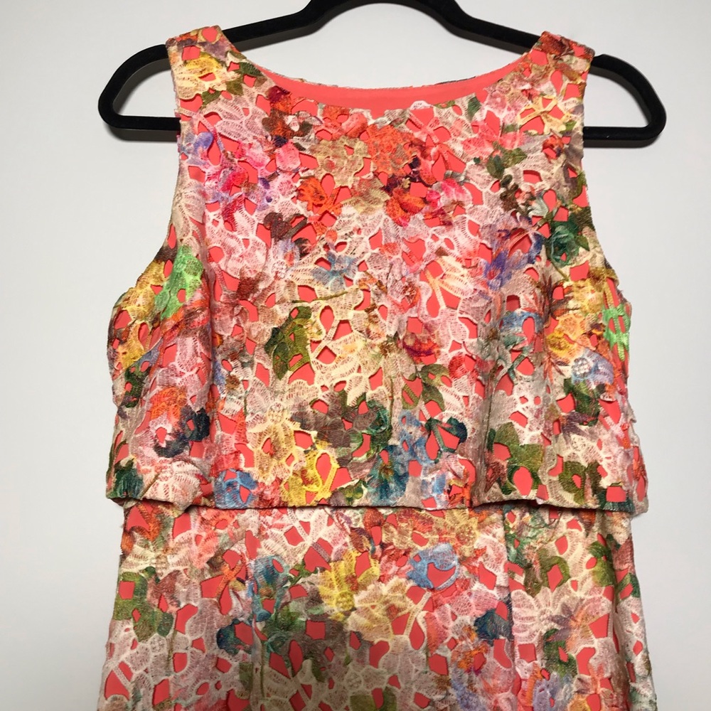 Badgley Mischka Floral Lace Sleeveless Popover Dress In Coral Multicolor Size 6 - Picture 3 of 8